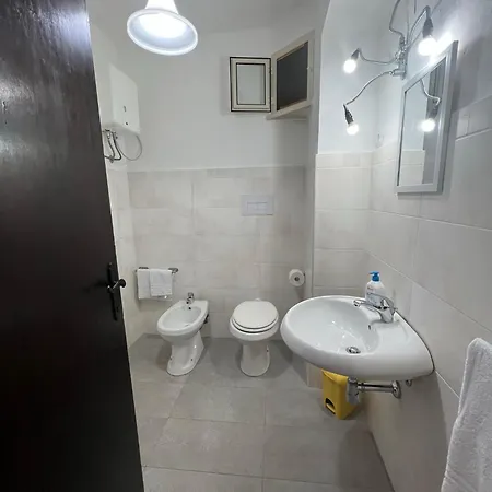 Ary S House Bilocale Giallo Apartment *