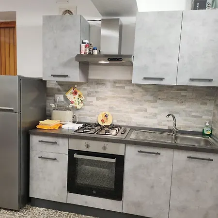 Daire Ary'S House Bilocale Giallo